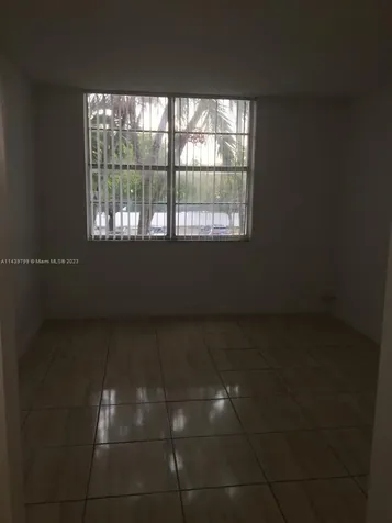 498 NW 165th Street Road Miami FL 33169