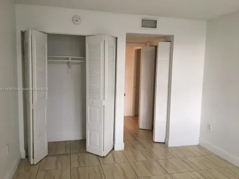 498 NW 165th Street Road Miami FL 33169