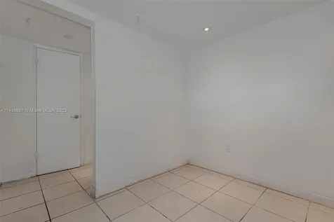 555 NE 15th Street Miami FL 33132