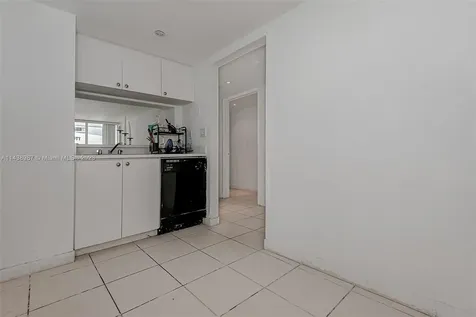 555 NE 15th Street Miami FL 33132