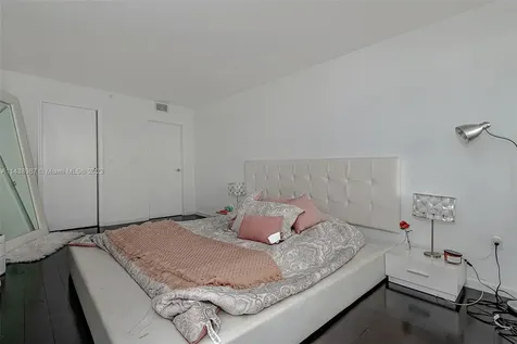 555 NE 15th Street Miami FL 33132
