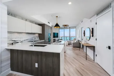 2900 NE 7th Avenue Miami FL 33137