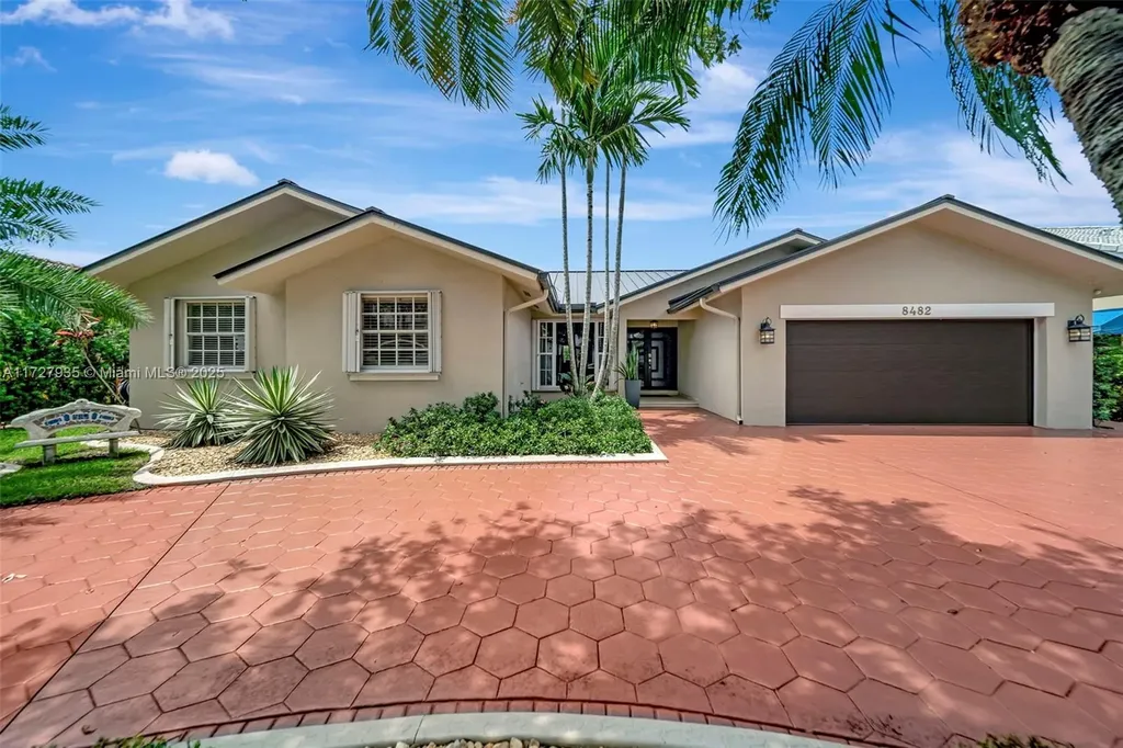 8482 NW 166th Terrace Miami Lakes FL 33016