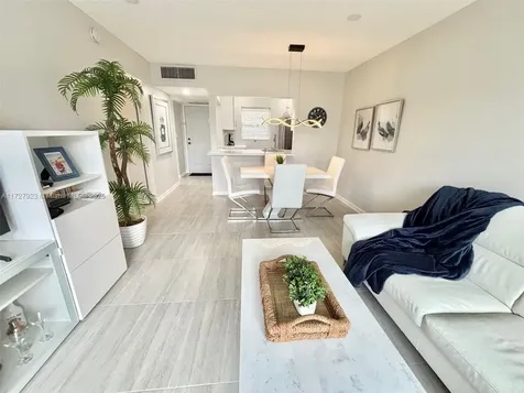 3405 NW 48th Avenue Lauderdale Lakes FL 33319