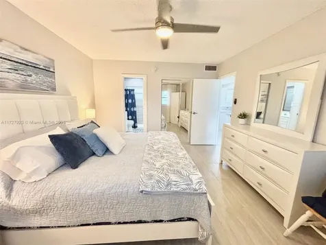 3405 NW 48th Avenue Lauderdale Lakes FL 33319