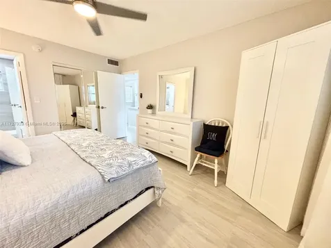 3405 NW 48th Avenue Lauderdale Lakes FL 33319