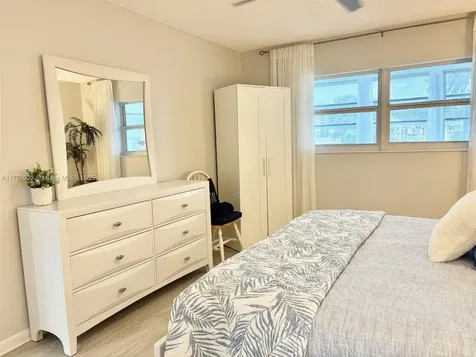 3405 NW 48th Avenue Lauderdale Lakes FL 33319