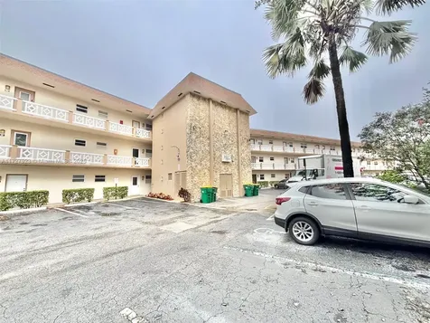 3405 NW 48th Avenue Lauderdale Lakes FL 33319