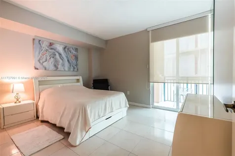 17555 E Atlantic Boulevard Sunny Isles Beach FL 33160