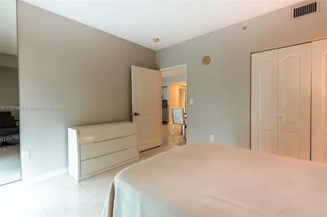 17555 E Atlantic Boulevard Sunny Isles Beach FL 33160