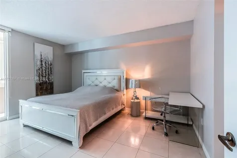 17555 E Atlantic Boulevard Sunny Isles Beach FL 33160