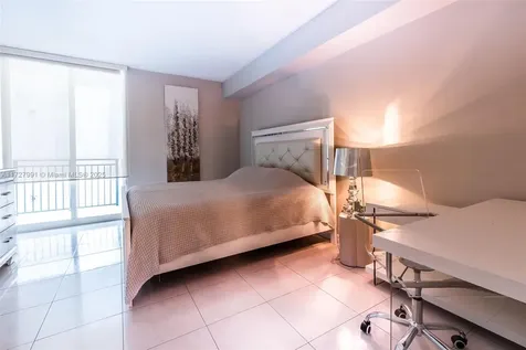 17555 E Atlantic Boulevard Sunny Isles Beach FL 33160