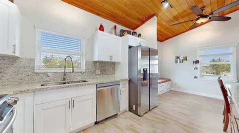 28 Center Lane Key Largo FL 33037