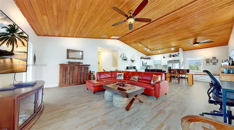 28 Center Lane Key Largo FL 33037