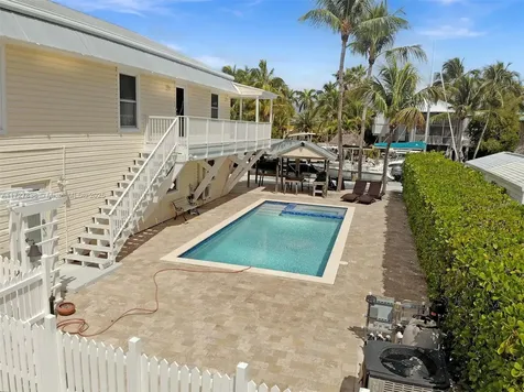 28 Center Lane Key Largo FL 33037