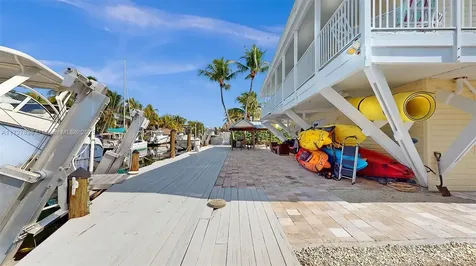 28 Center Lane Key Largo FL 33037