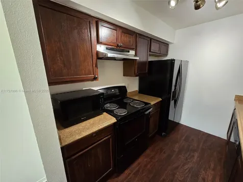 2622 NW 33rd Street Oakland Park FL 33309