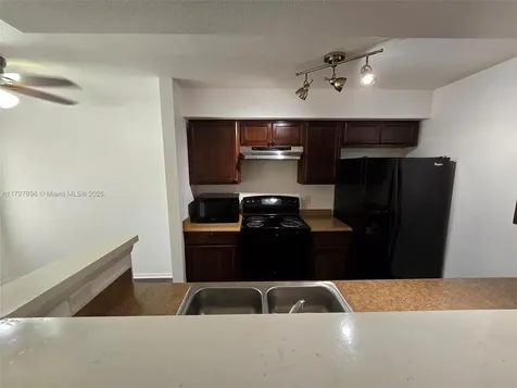 2622 NW 33rd Street Oakland Park FL 33309