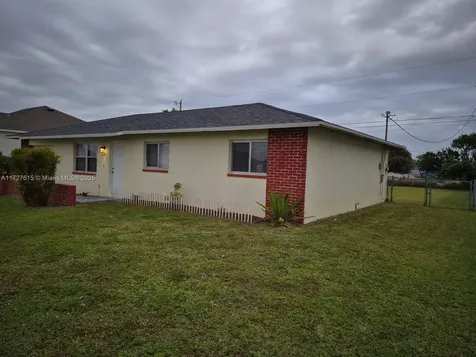 1019 NW 7th Place Cape Coral FL 33993