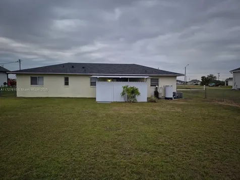 1019 NW 7th Place Cape Coral FL 33993
