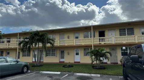 160 NE 203rd Terrace Miami Gardens FL 33179