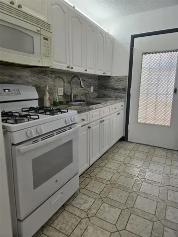 160 NE 203rd Terrace Miami Gardens FL 33179