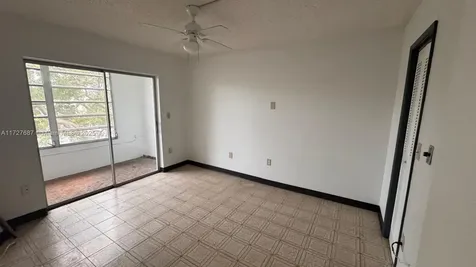 160 NE 203rd Terrace Miami Gardens FL 33179