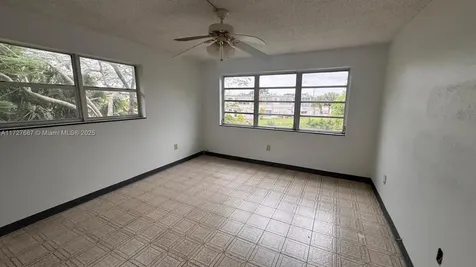 160 NE 203rd Terrace Miami Gardens FL 33179
