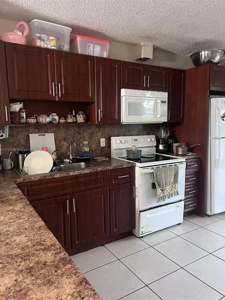 4828 Orleans Court West Palm Beach FL 33415