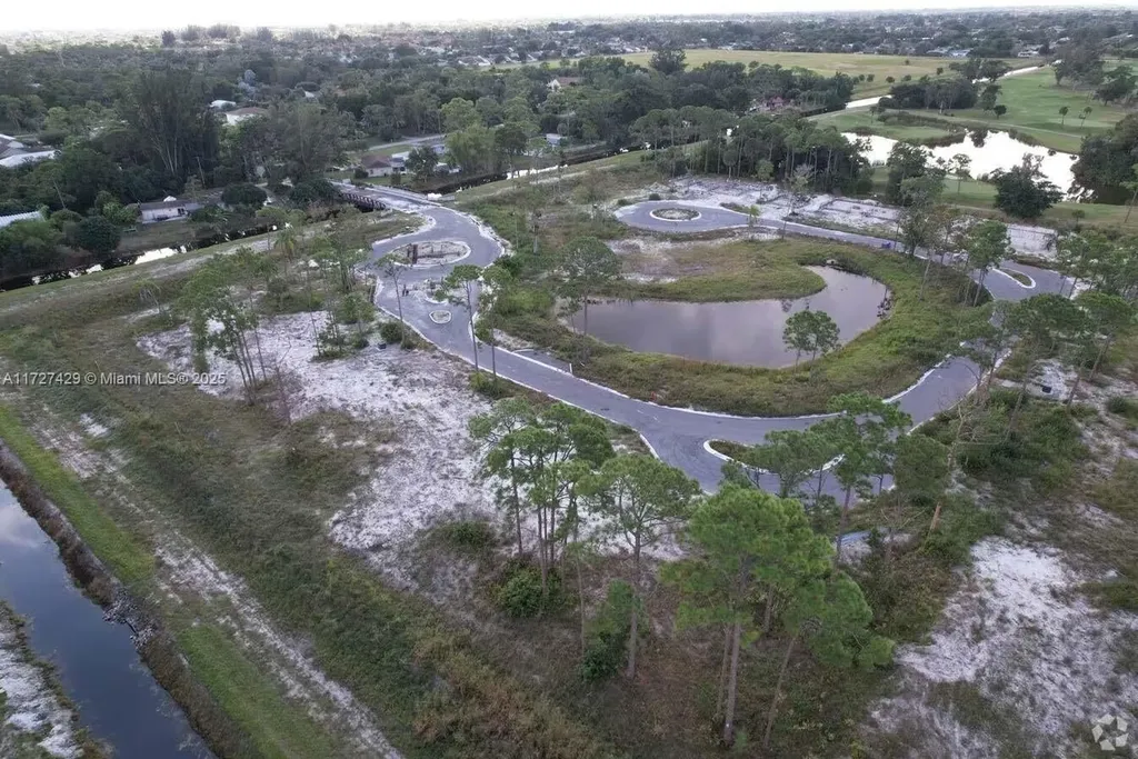 6000 Canal Drive #13 Lake Worth FL 33463