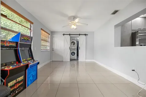 720 SW 69th Way Pembroke Pines FL 33023