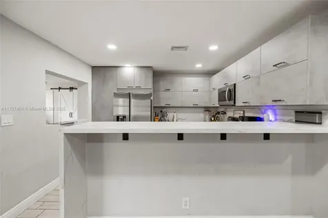 720 SW 69th Way Pembroke Pines FL 33023