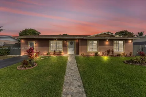 3307 NW 202nd Lane Miami Gardens FL 33056
