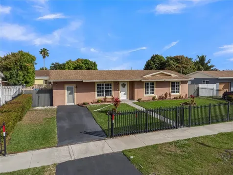 3307 NW 202nd Lane Miami Gardens FL 33056