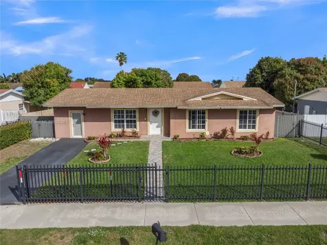 3307 NW 202nd Lane Miami Gardens FL 33056