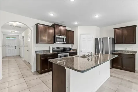 6103 NW Regent Street Port St. Lucie FL 34983