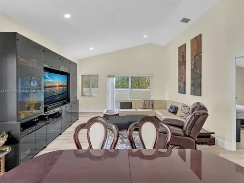 213 NW 101st Avenue Plantation FL 33324