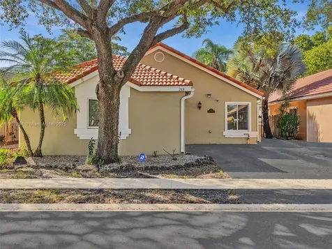 213 NW 101st Avenue Plantation FL 33324