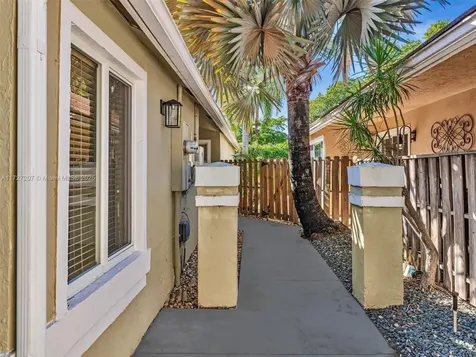 213 NW 101st Avenue Plantation FL 33324