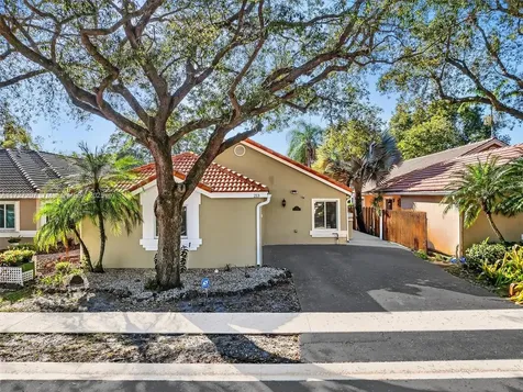 213 NW 101st Avenue Plantation FL 33324