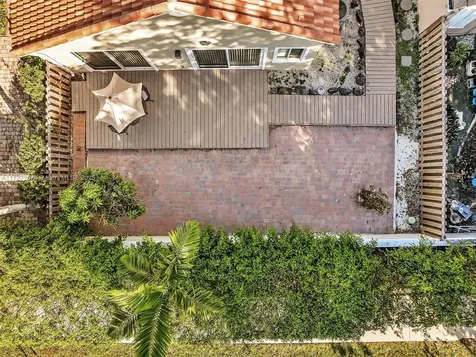 213 NW 101st Avenue Plantation FL 33324