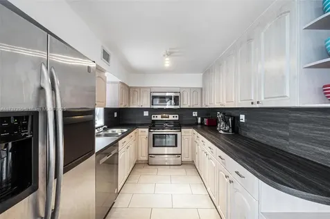 1428 SW 11th Terrace Miami FL 33135
