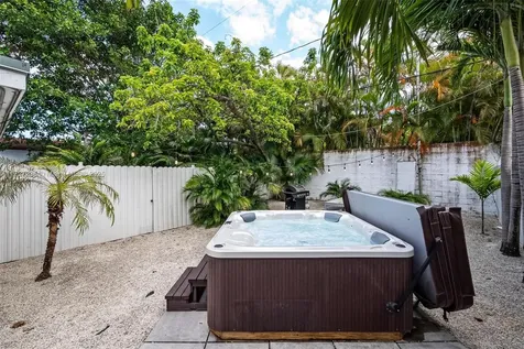 1428 SW 11th Terrace Miami FL 33135