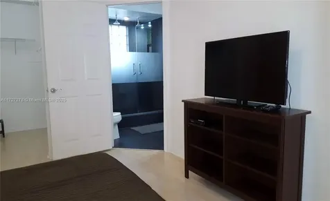 3215 NE 184 Street Aventura FL 33160