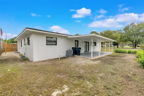 20640 Manta Drive Cutler Bay FL 33189