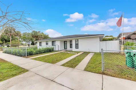 20640 Manta Drive Cutler Bay FL 33189