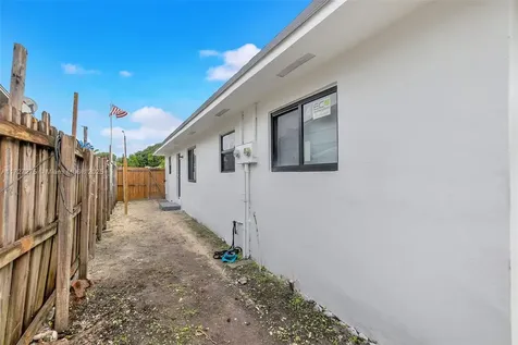 20640 Manta Drive Cutler Bay FL 33189