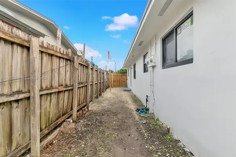 20640 Manta Drive Cutler Bay FL 33189