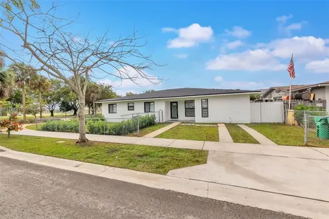 20640 Manta Drive Cutler Bay FL 33189