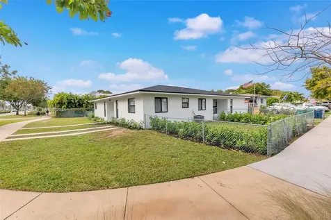 20640 Manta Drive Cutler Bay FL 33189